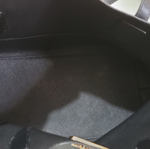 Michael Kors Tote Bag - Picture 2 of 4